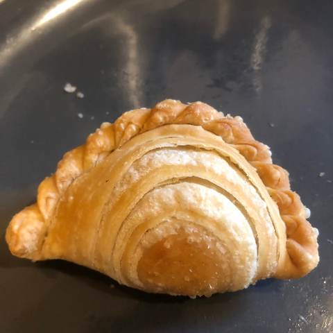 Curry Puff กระหรี่ปั๊บไก่, photographed
