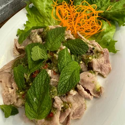 LEMON PORK หมูมะนาว, photographed