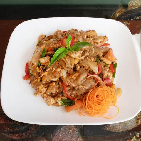 Pad Kee Mao, photographed
