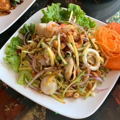 Seafood Mango Salad ยำมะม่วงทะเล, photographed
