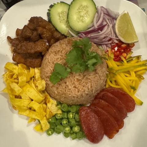 Shrimp paste fried rice ข้าวคลุกกะปิ, photographed
