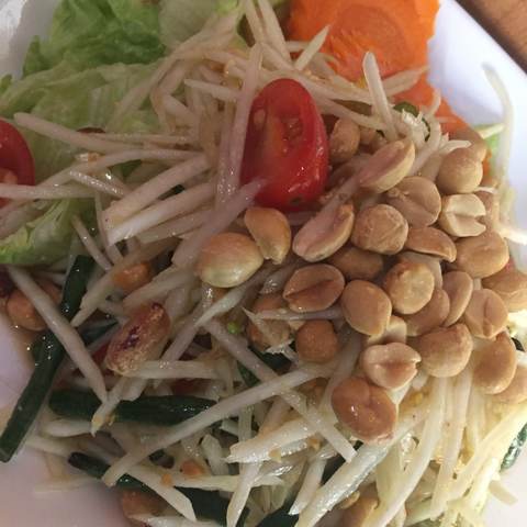 Som Tum Thai (Papaya Salad) ส้มตำไทย, photographed