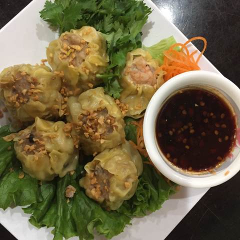 Steamed Dumpling ขนมจีบ, photographed