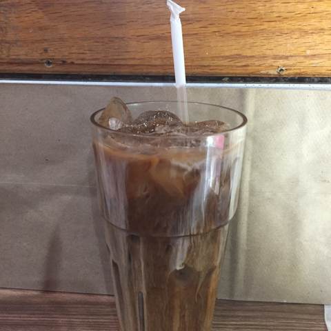 Thai Iced Coffee with Milk (16oz)กาแฟเย็น, photographed